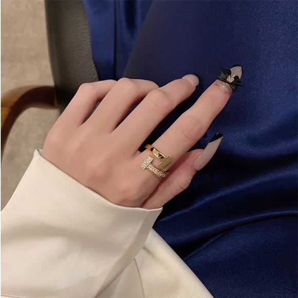 Classic Simple Letter T Luxury Zirconia Open Adjustable Ring - Picture 4 of 4